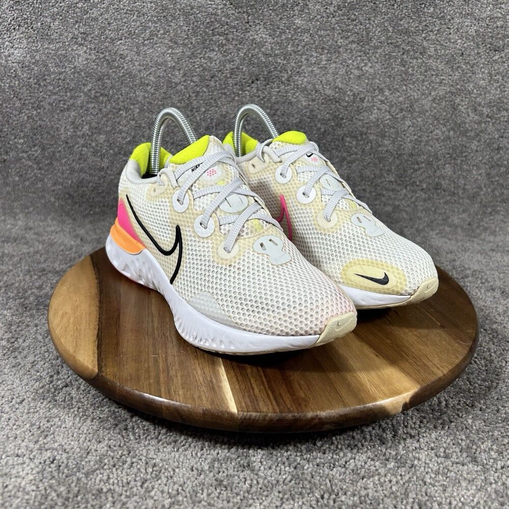Nike Renew Run CK6360-005 Women’s Size 7.5 White Athletic Running Shoes Used - Picture 2 of 12